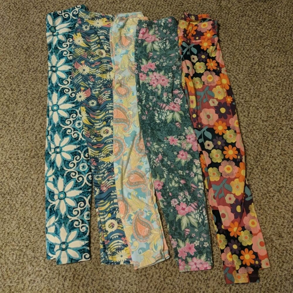 Bundle of lularoe one size leggings